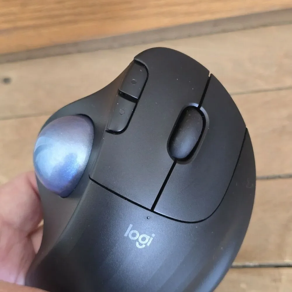 Logitech ERGO M575 Wireless Trackball Mouse Black With Dongle Recevier Tested